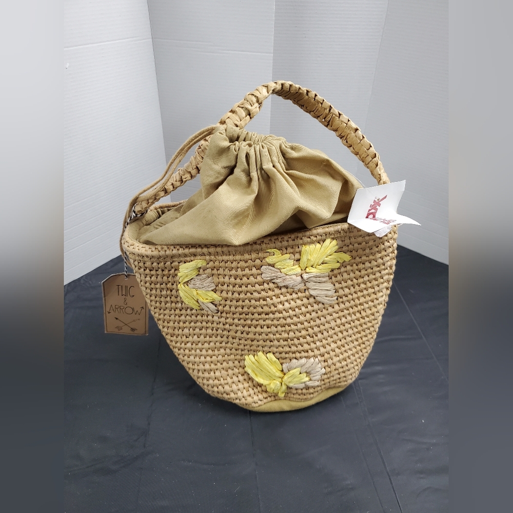 NWT Twig & Arrow Shoulder Bucket Bag Purse
